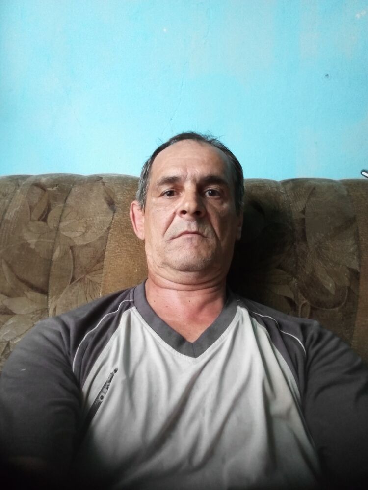  40627471  , 53 ,    