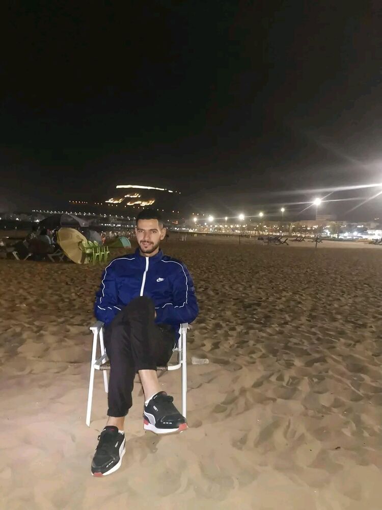  Esenyurt,   Abdennacerr, 32 ,   ,   