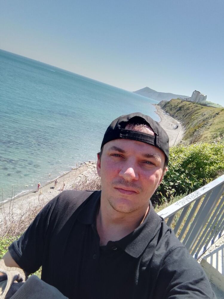  --,   Pavel, 33 ,   ,   , c , 