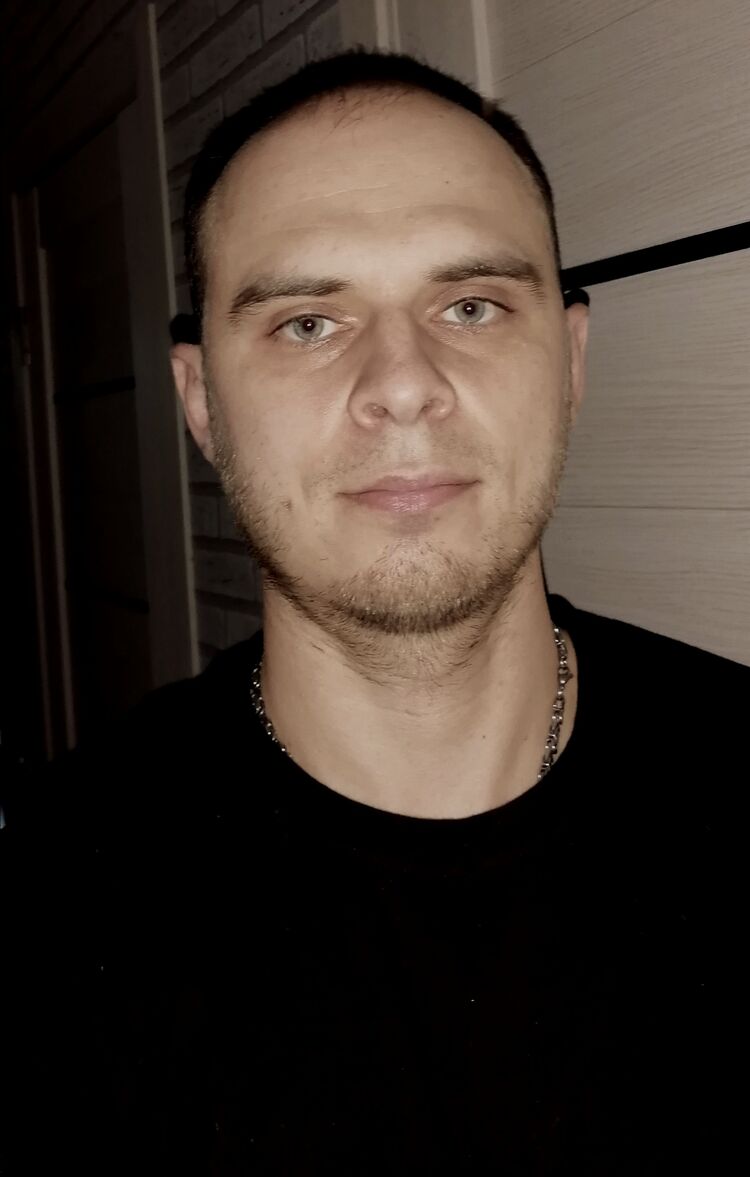  46684901  , 32 ,    