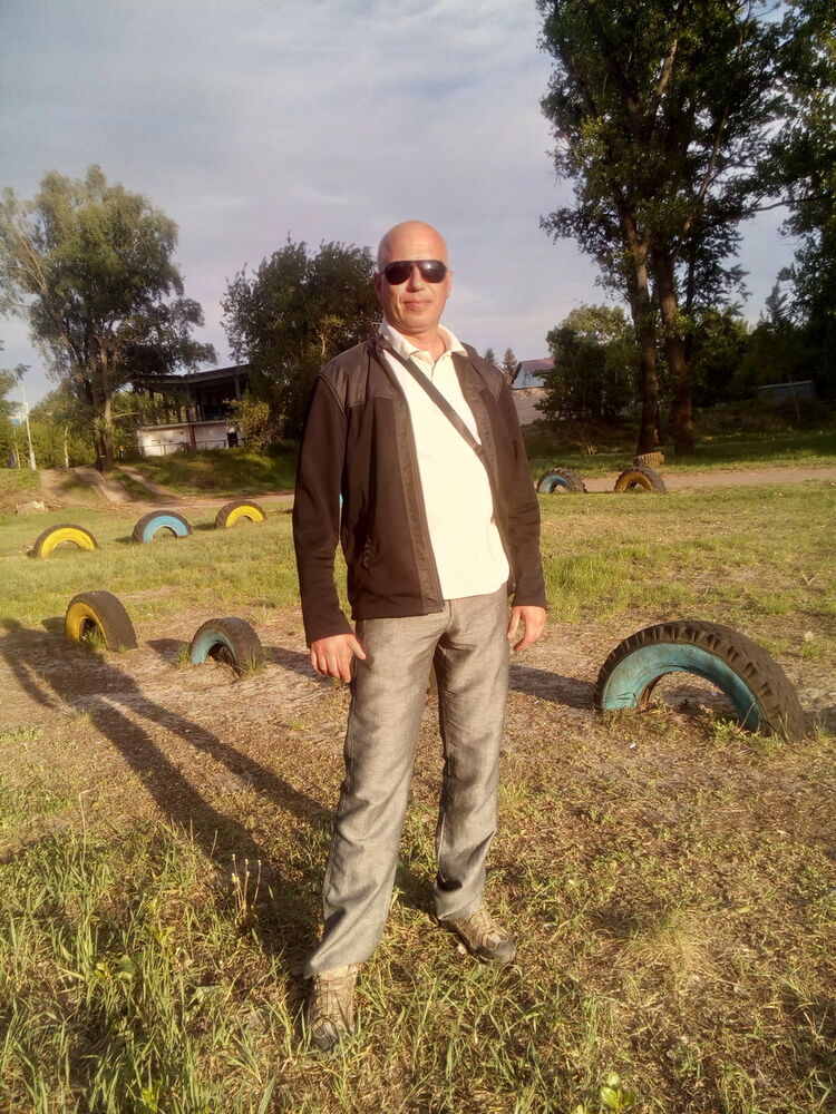  13884231  Sergei, 42 ,    