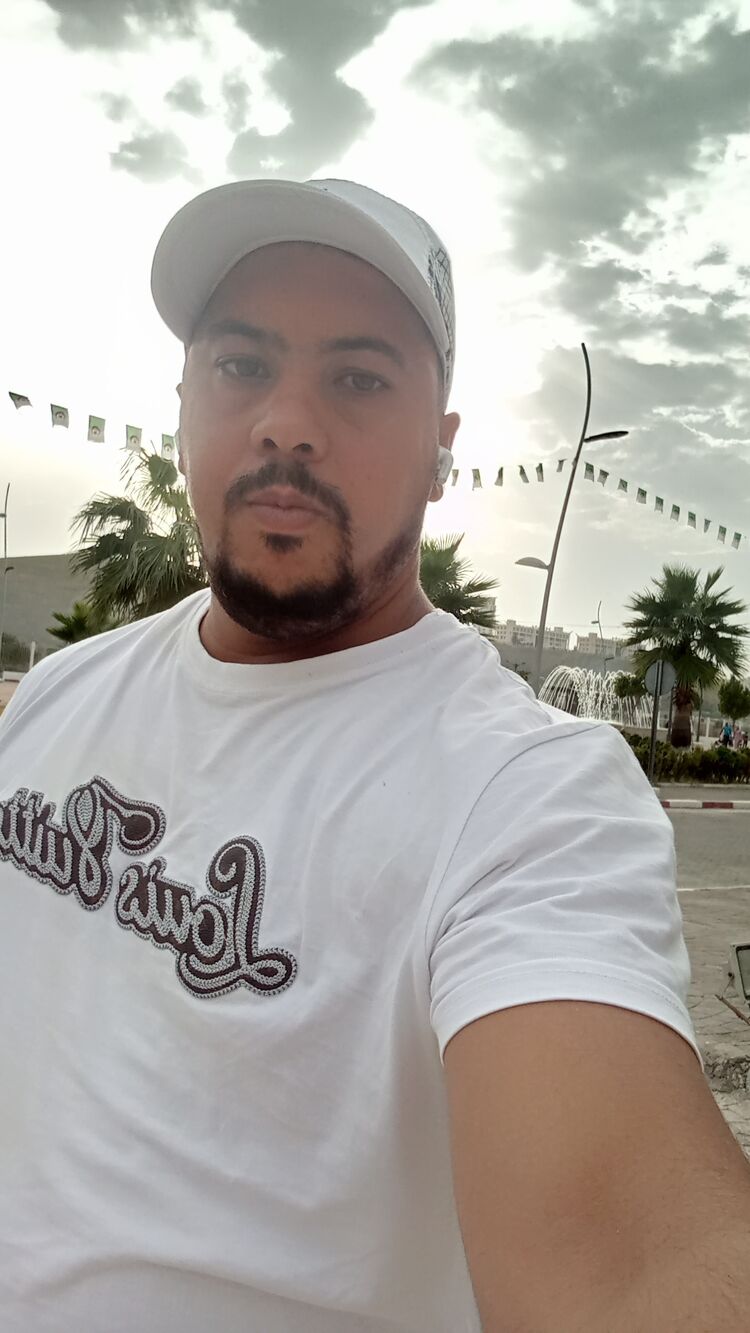  38094631  Kamal, 30 ,    
