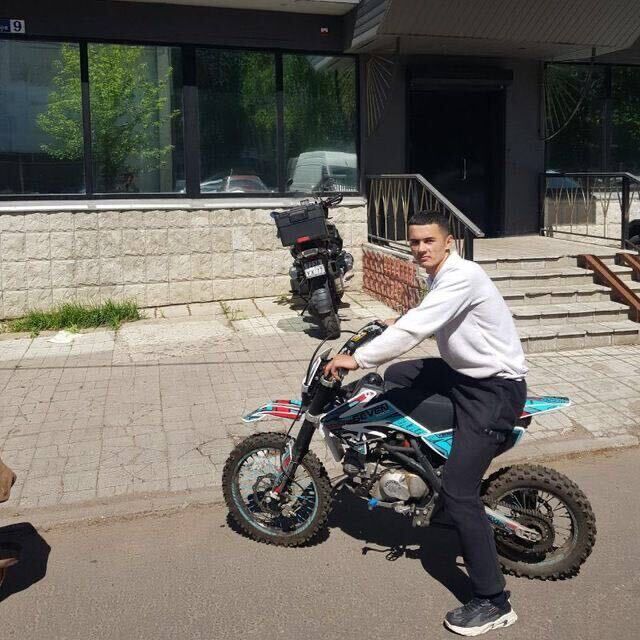  41042171  , 22 ,    