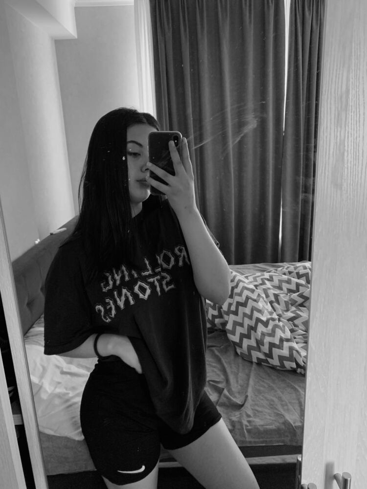  43406711  Evelina, 20 ,    