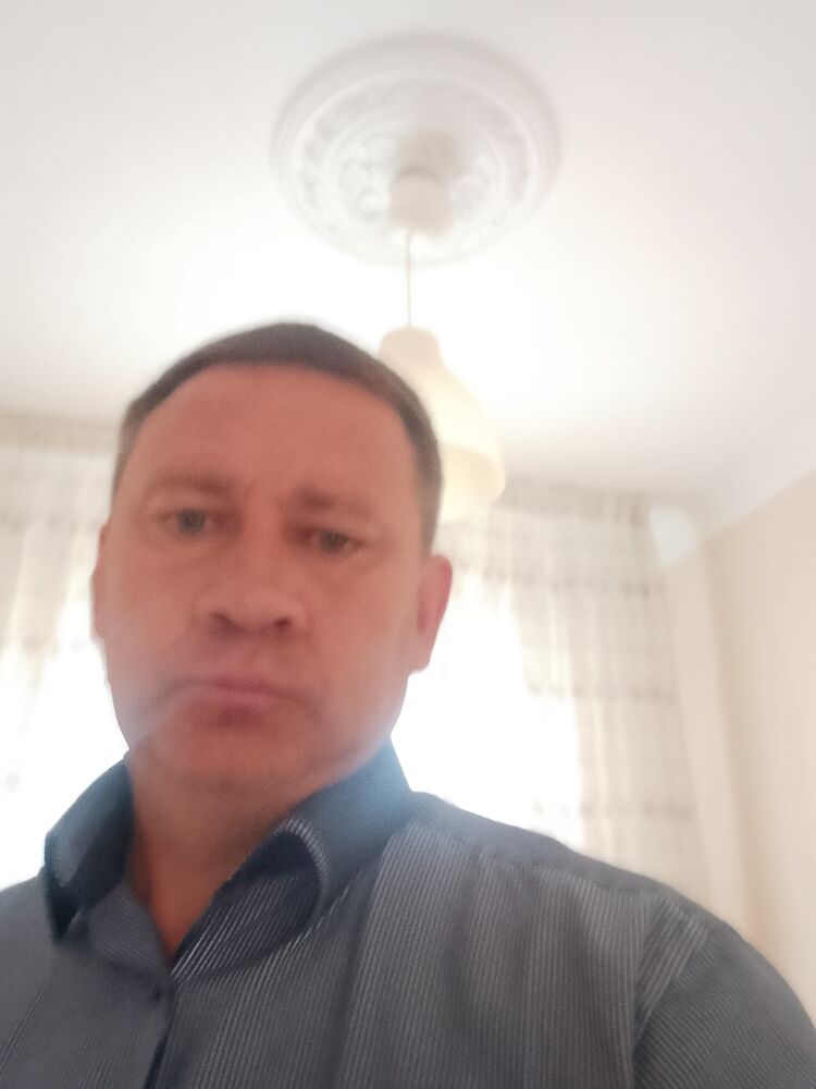  52152691  Valery, 53 ,    