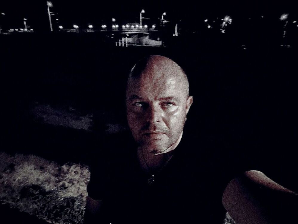  44759531  Alex, 42 ,    