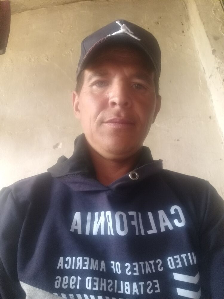  ,   Azat, 38 ,   ,   , c 