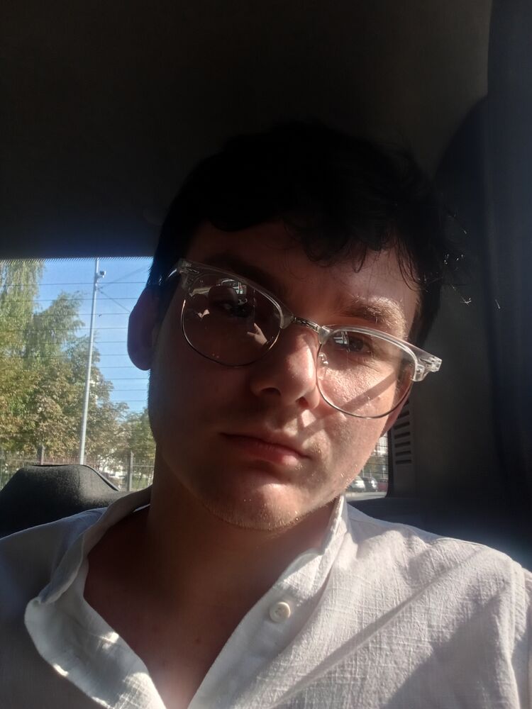  46976831  , 21 ,    