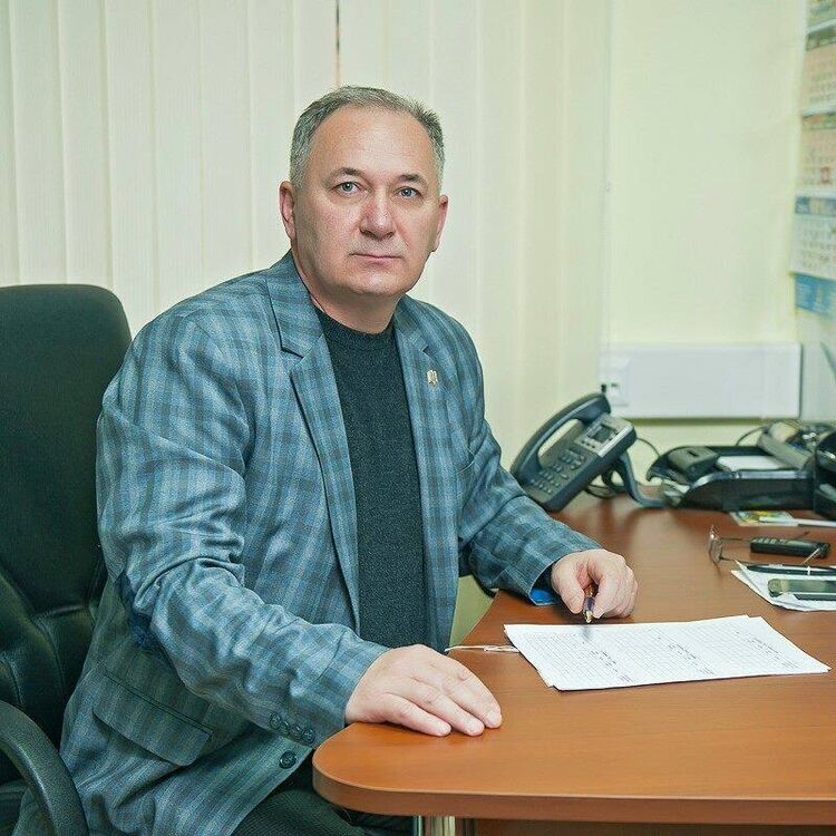  53315311  Charles, 56 ,     