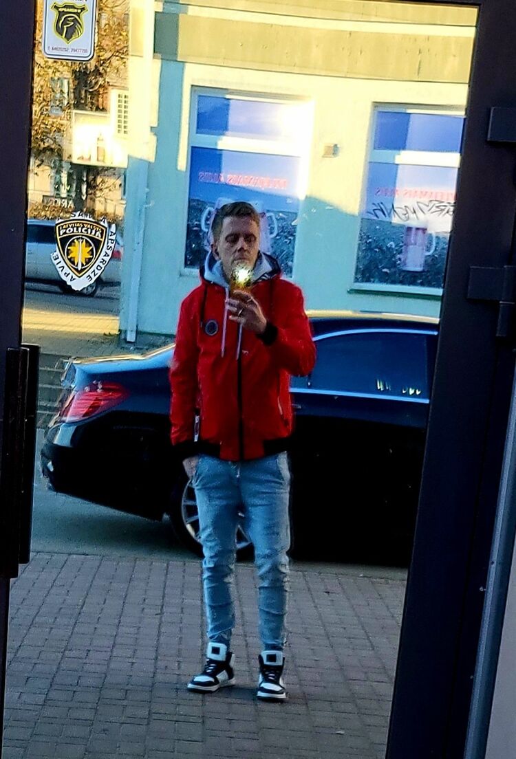  47116311  Edza, 35 ,    