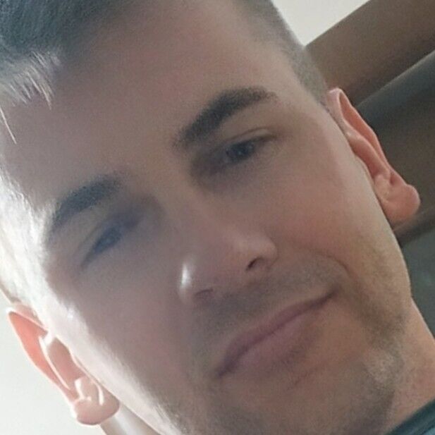  41631171  Alexandr, 42 ,    