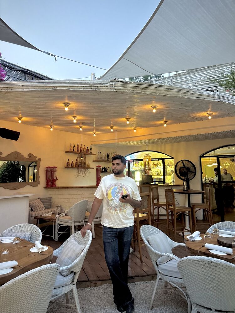  ,   Maninder, 23 ,  