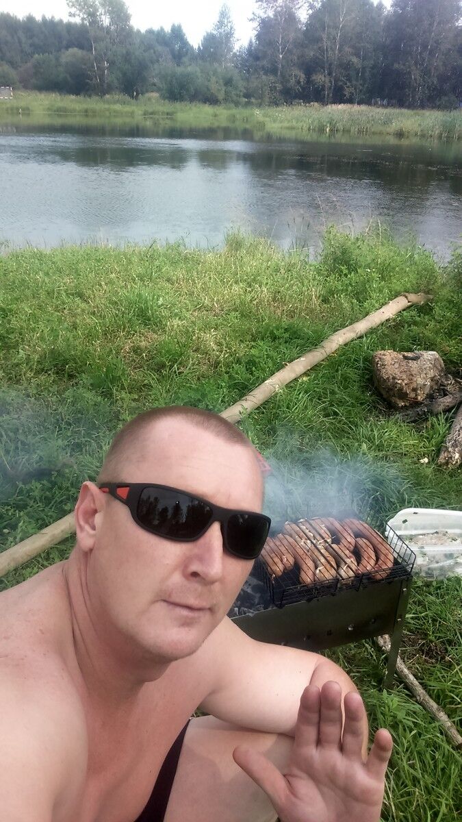  --,   Alex, 48 ,   