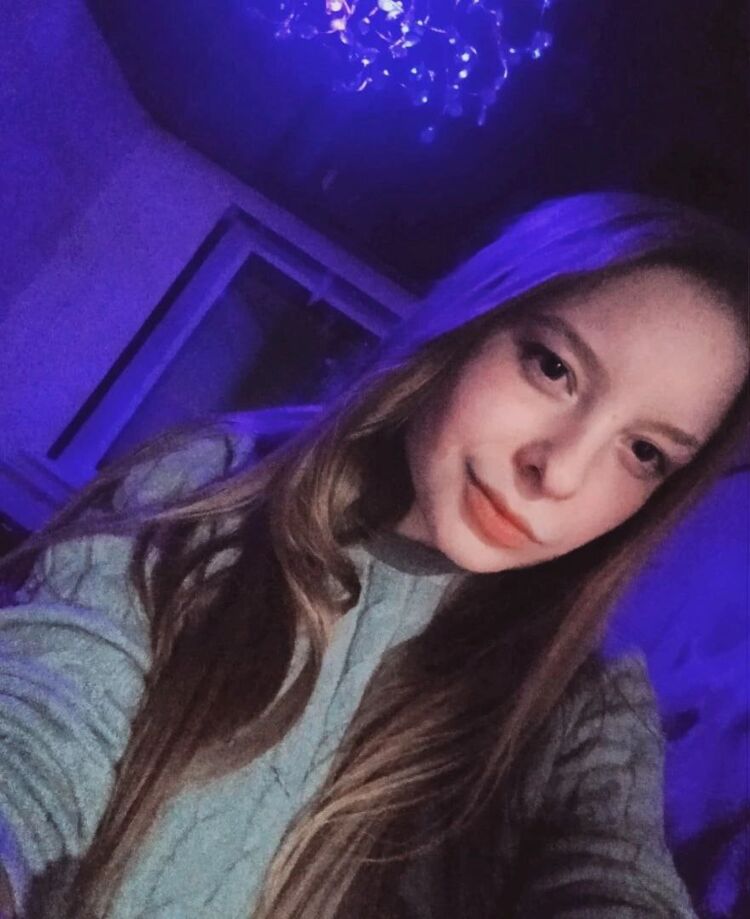  48547231  Elena, 24 ,    