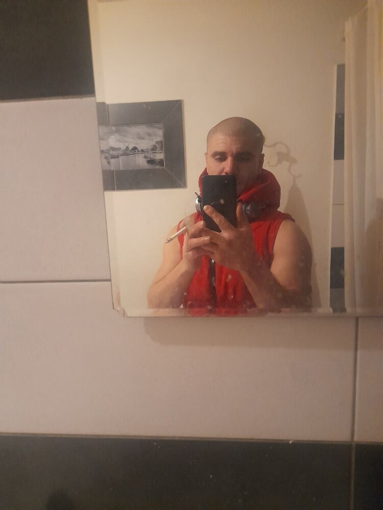  35731631  , 38 ,    