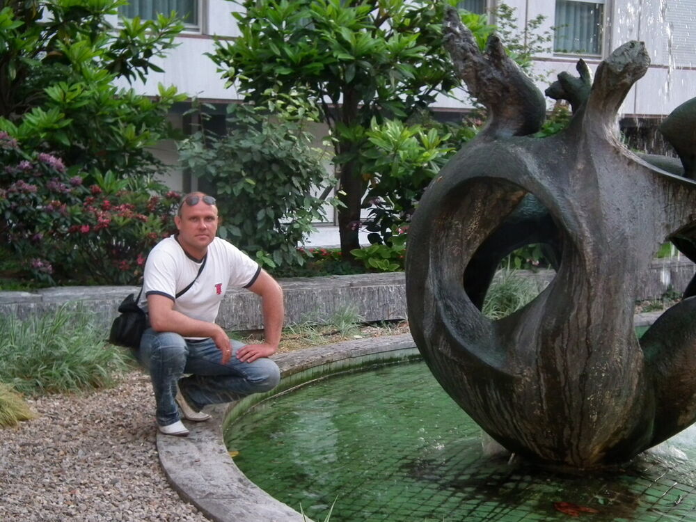  ,   Maks, 47 ,   ,   , c 