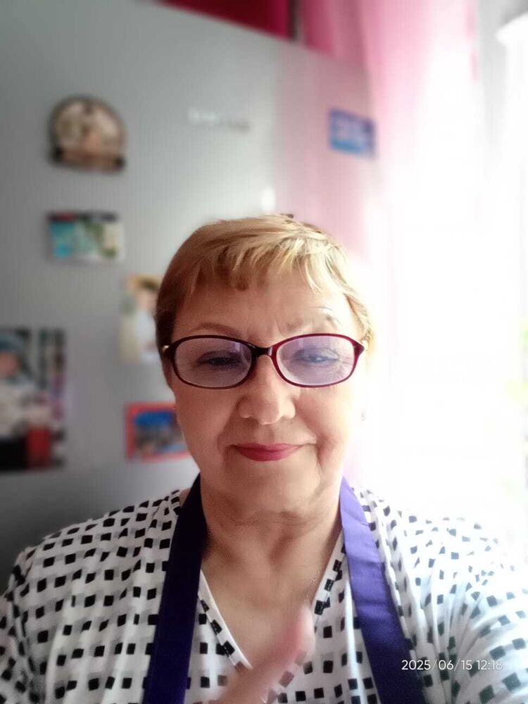  ,   Elena, 69 ,   