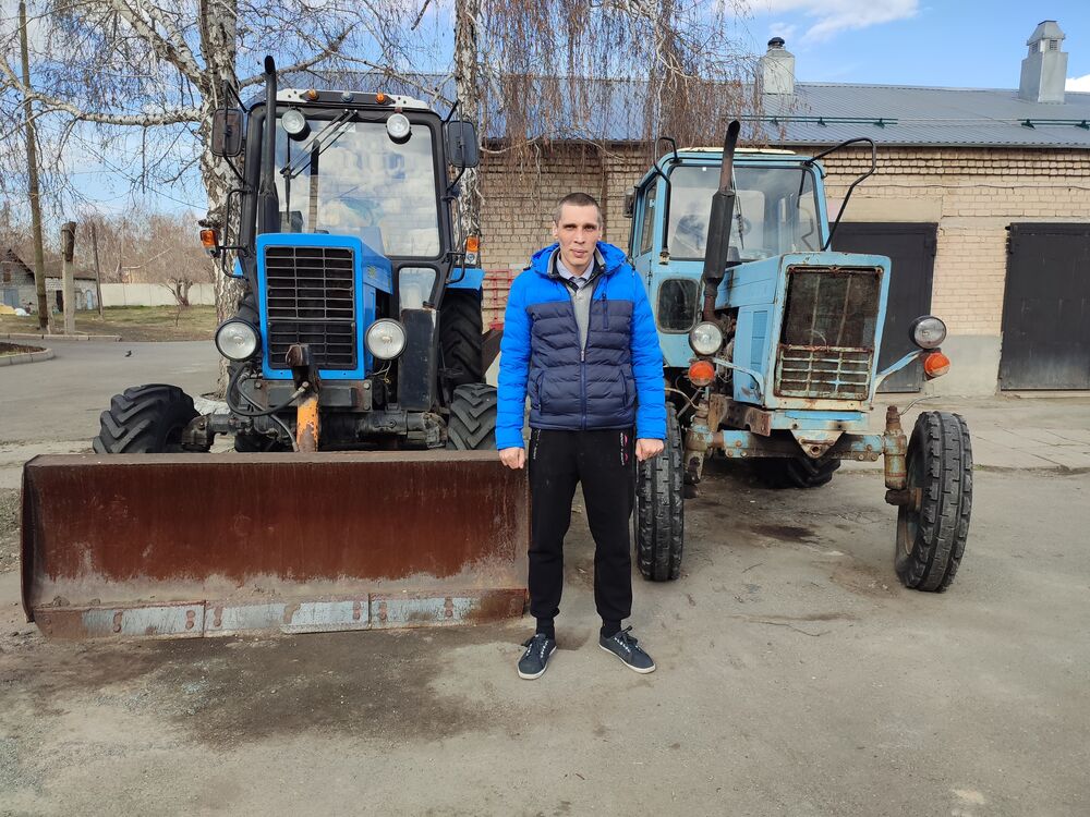  43040261  , 35 ,    