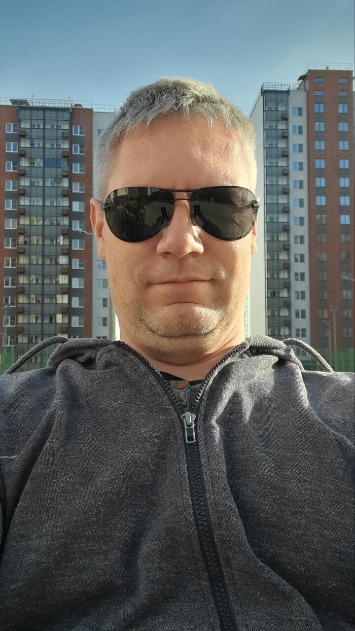  49606281  Alex, 42 ,    