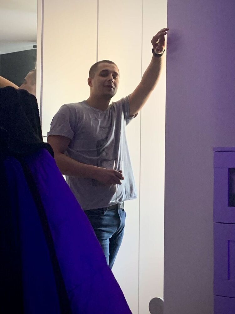  ,   , 28 ,   