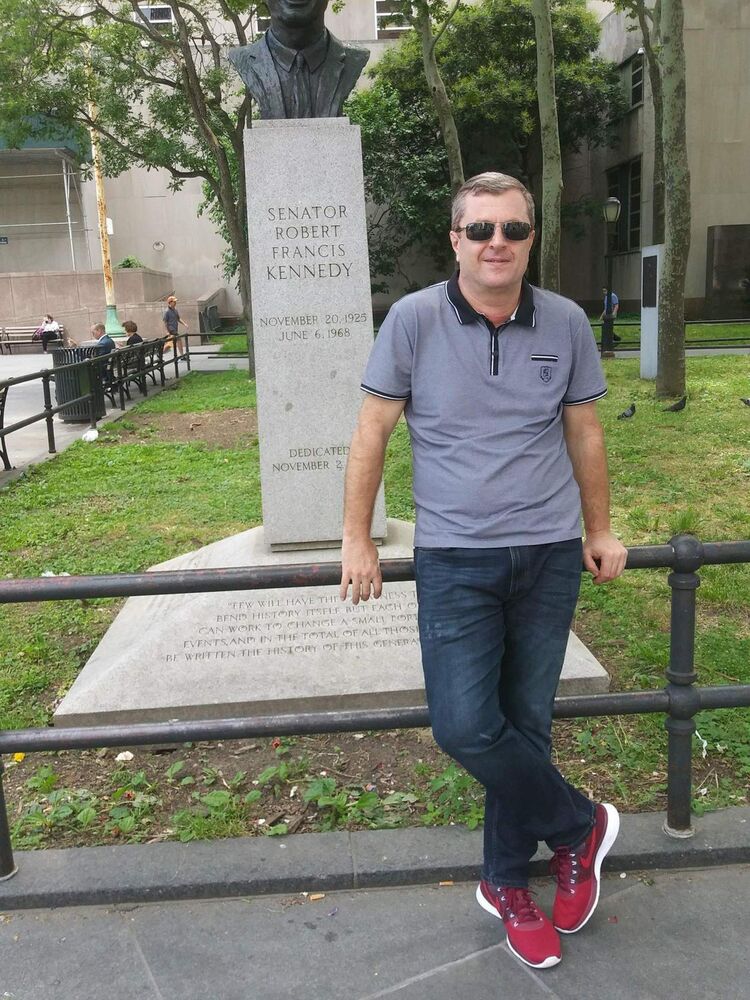  24699601  Konstantin, 52 ,    New York City