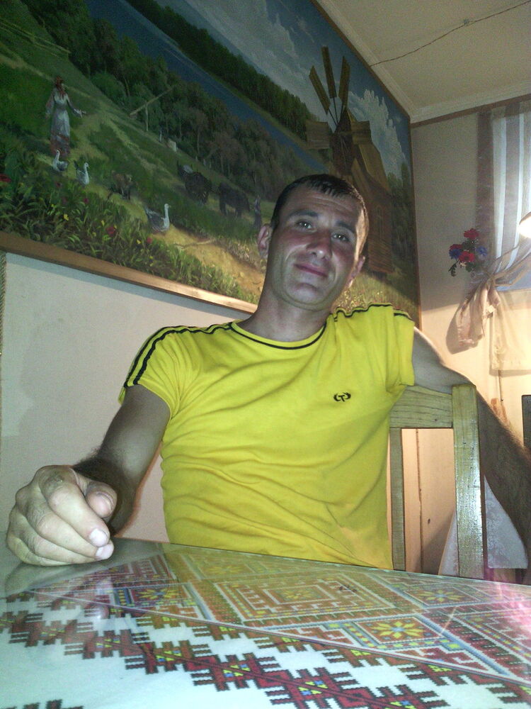  13797191  Dato, 44 ,    