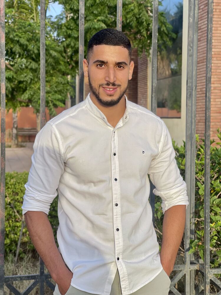  53047041  Abdo, 25 ,    