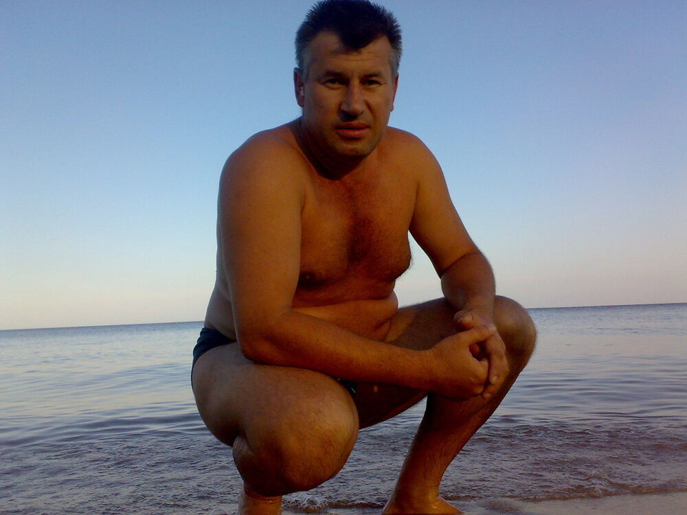  9861771  Andre, 45 ,    