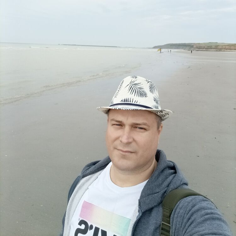  32995881  , 38 ,     