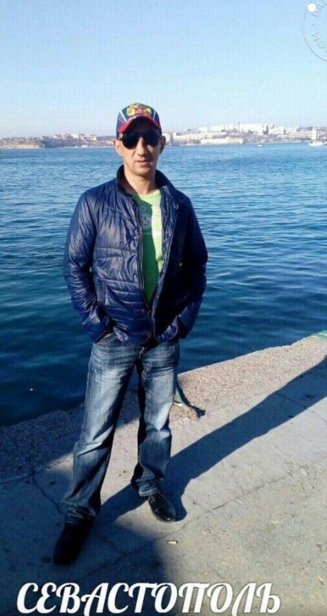  14931941  Ruslan, 44 ,    