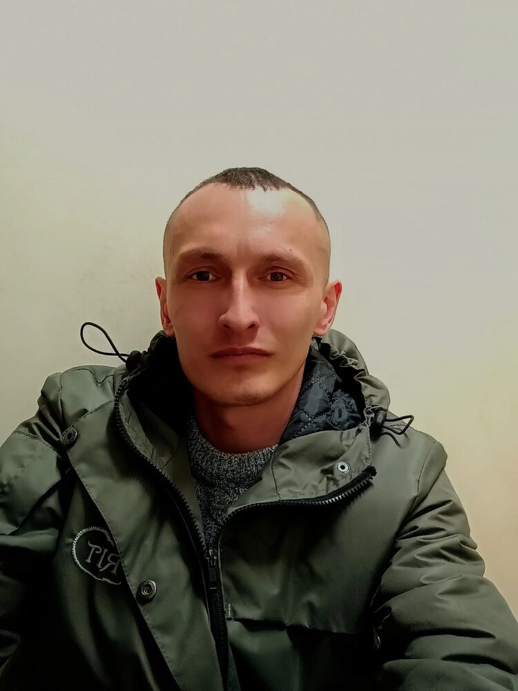  44251831  , 37 ,    