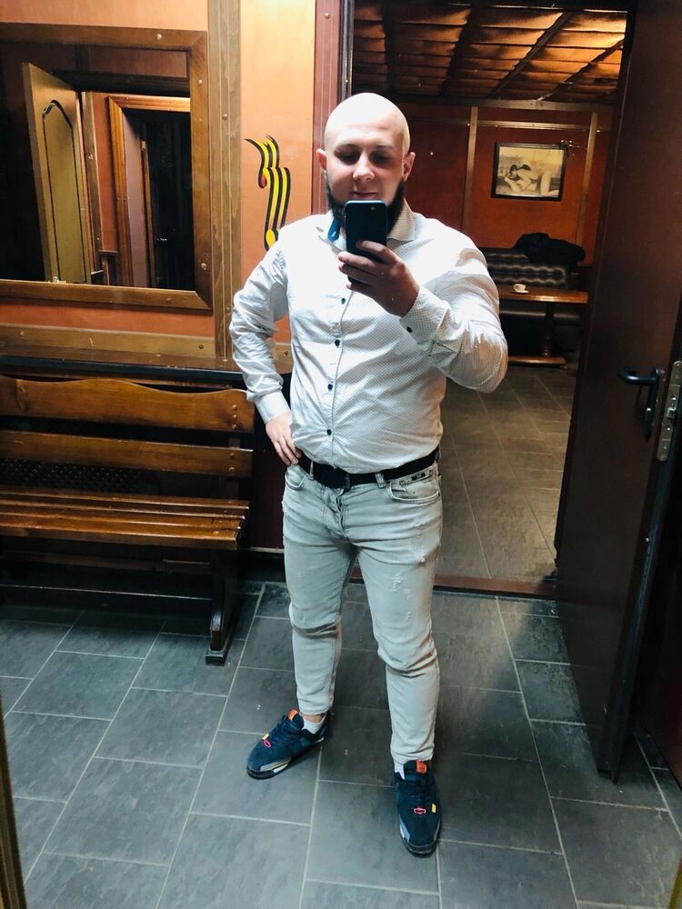  42163751  , 28 ,    --