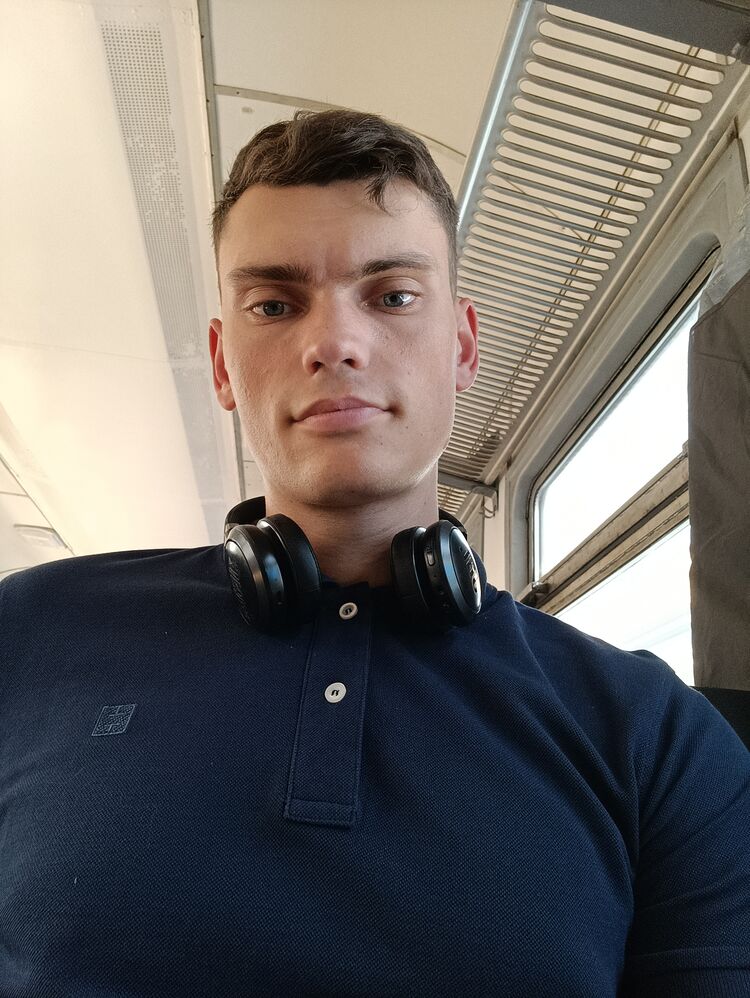  53556741  , 27 ,    