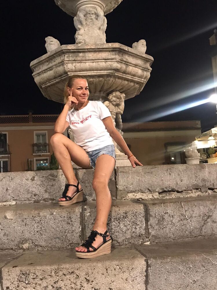  22984001  Irina, 39 ,    Taormina