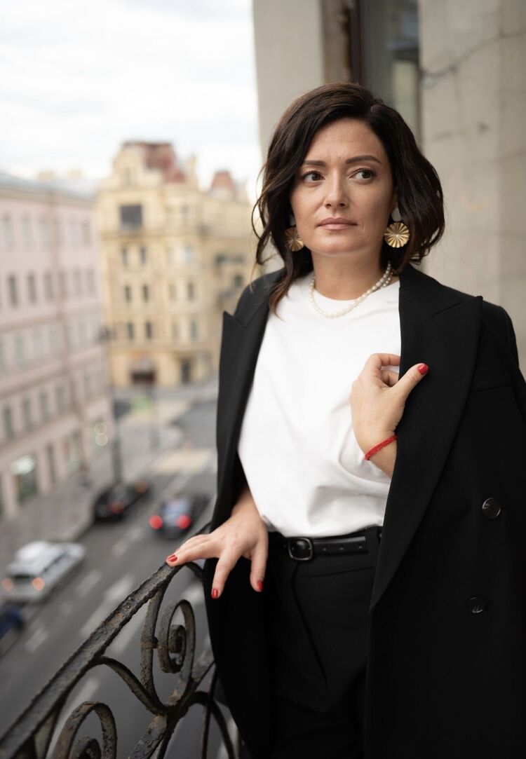  37792801  , 42 ,    -