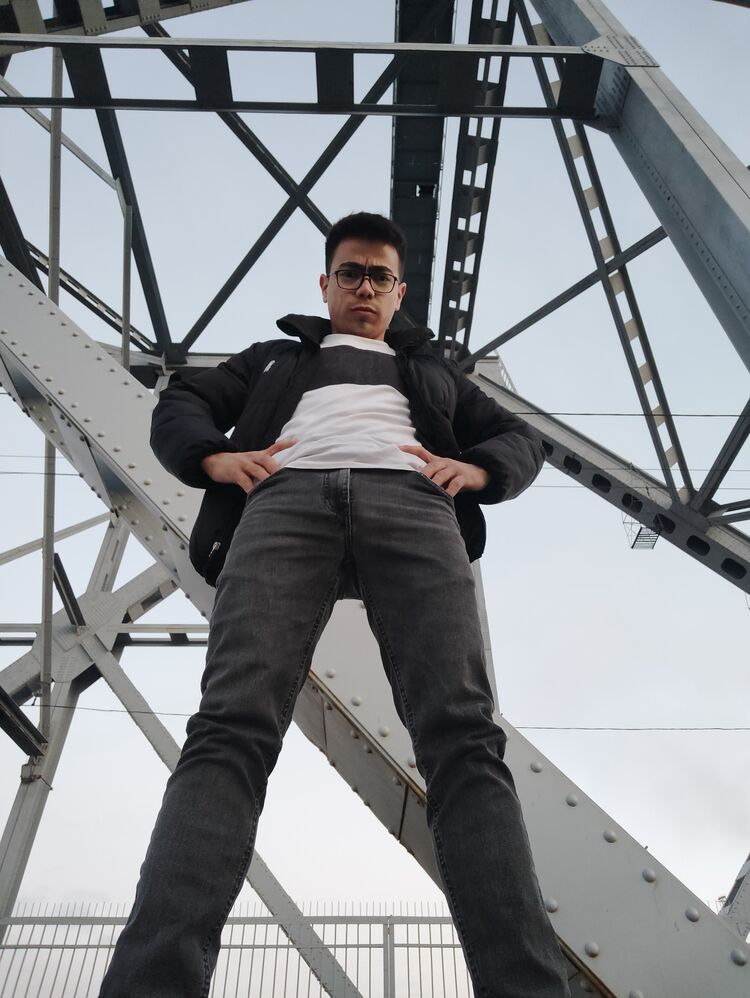  44898541  , 27 ,    