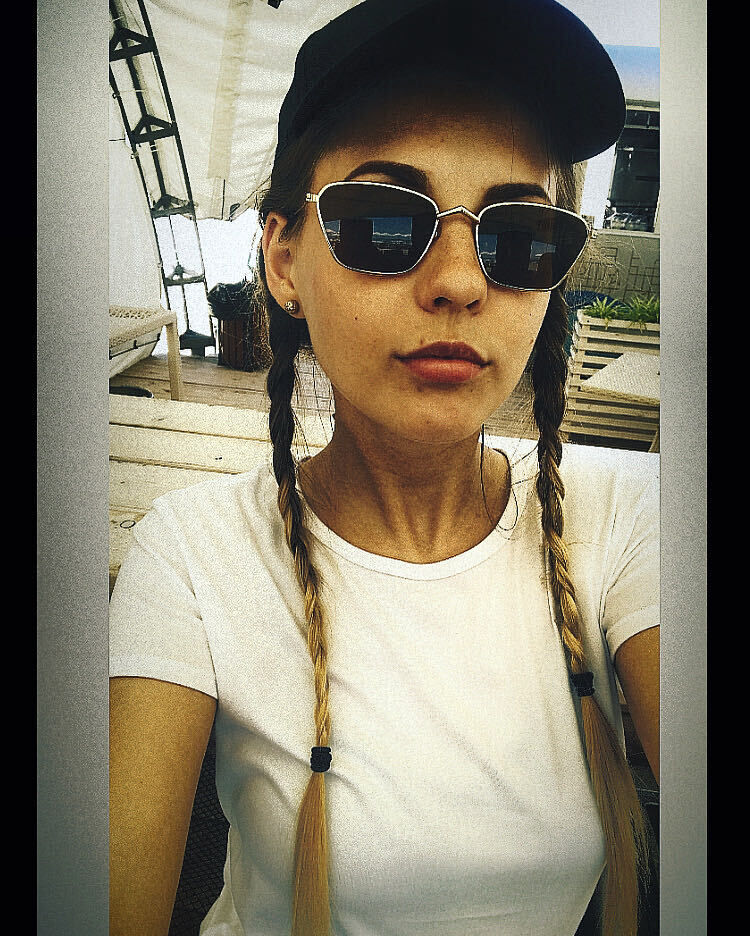  31310451  Valeria, 30 ,    