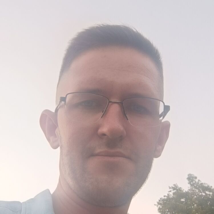  52455811  , 31 ,    