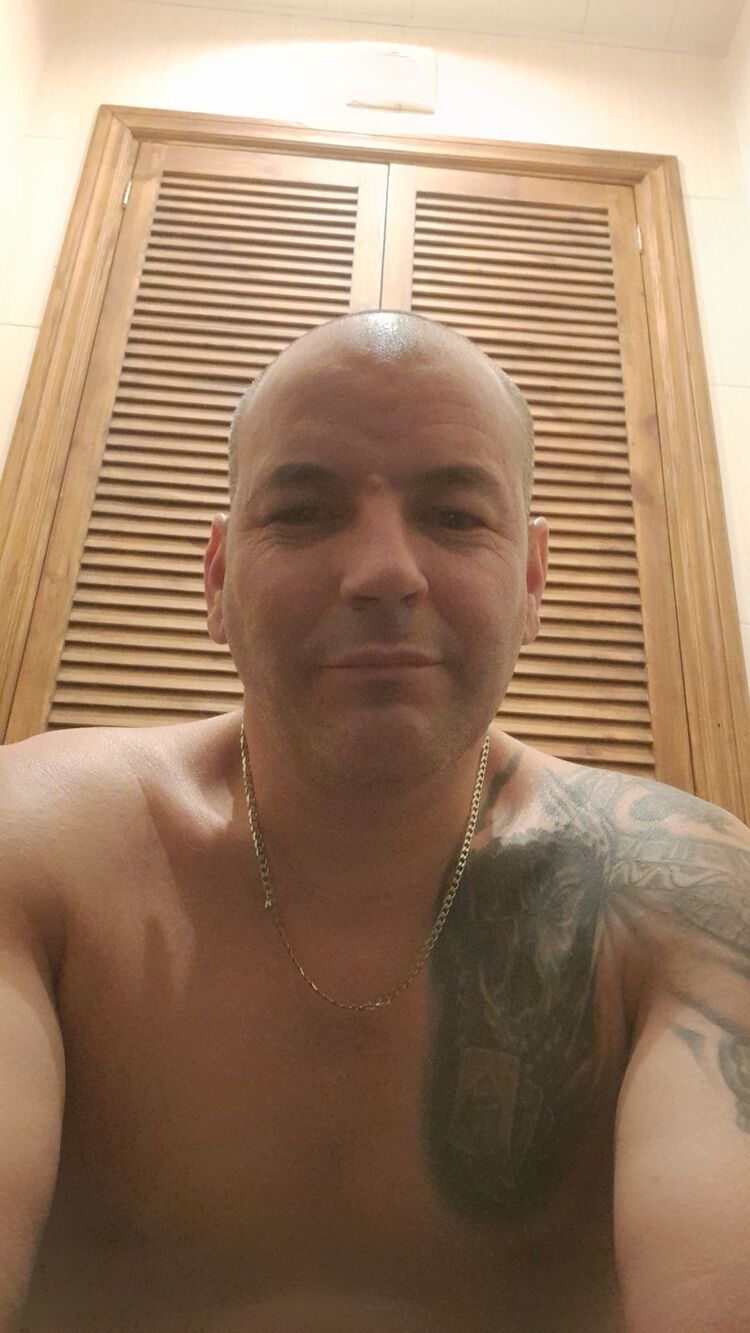  41472661  Yasiel, 41 ,    