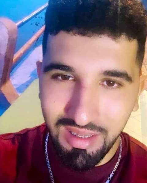  ,   Emil, 24 ,   ,   