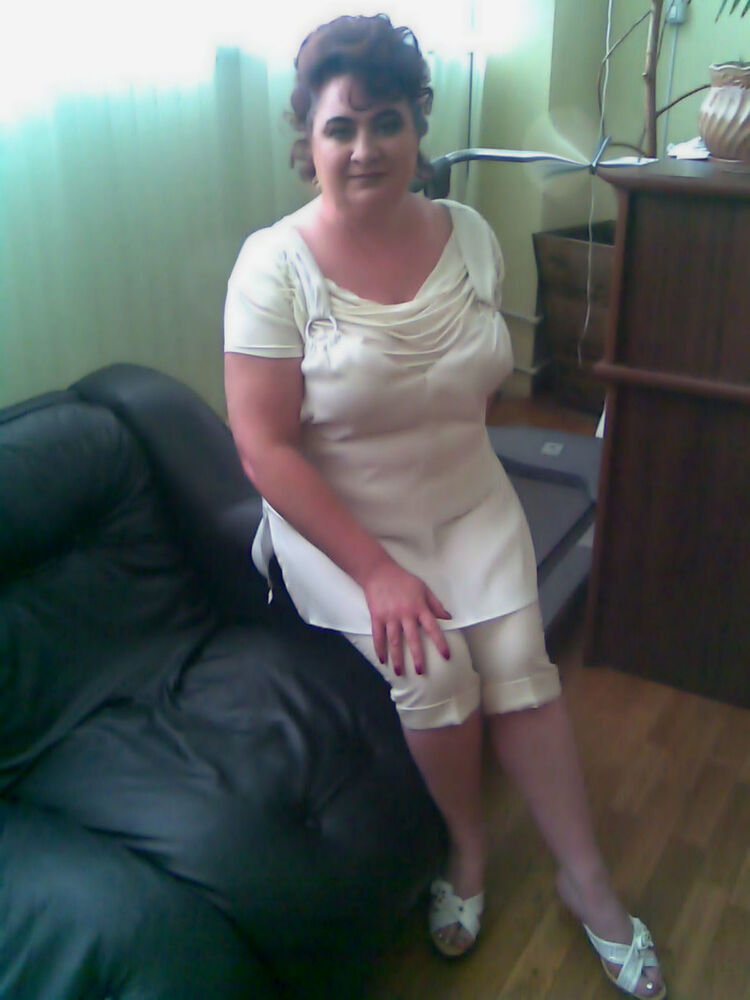  ,   Oxana, 50 ,  