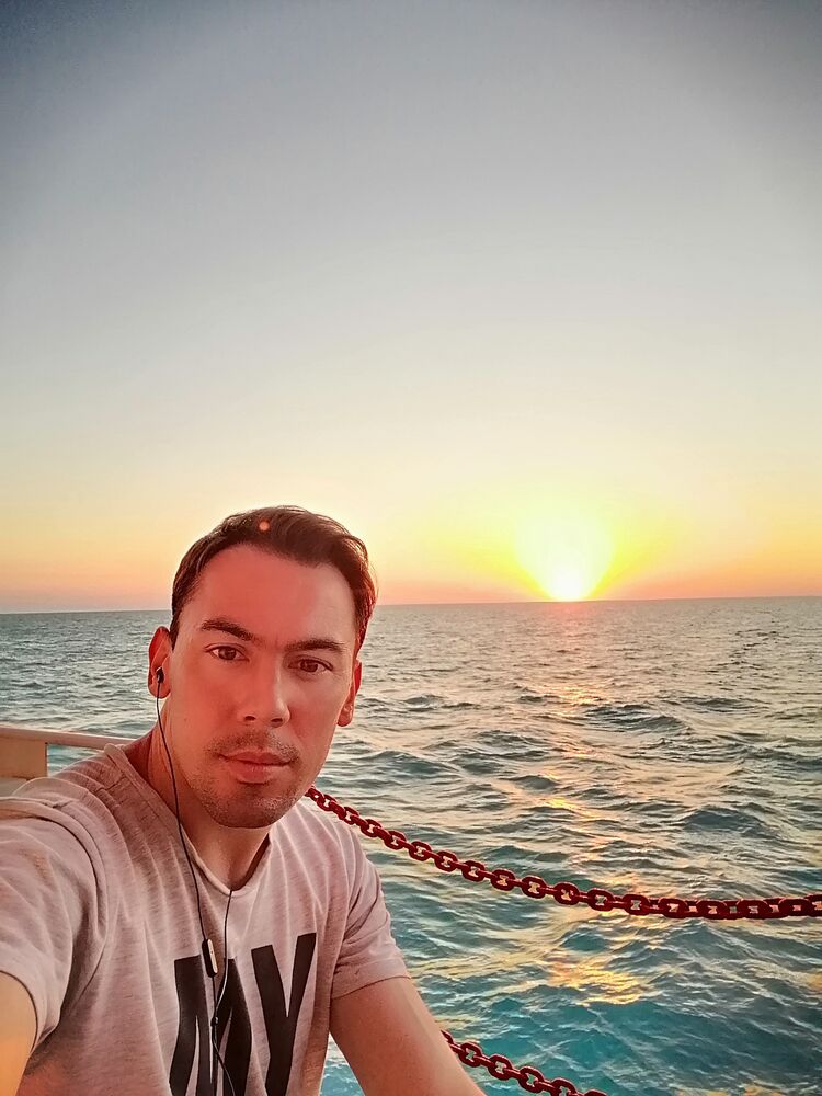  50868451  Volkan, 33 ,    Deleted