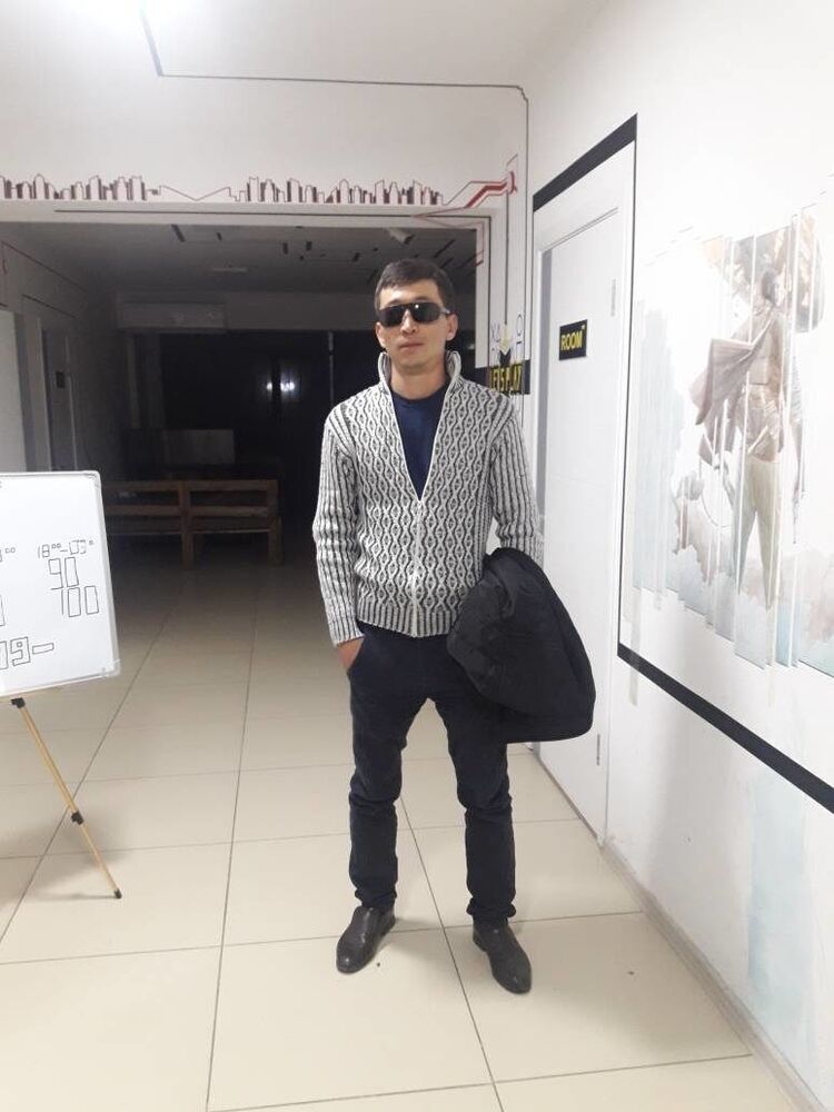  15207011  Ǹ Azamat, 36 ,    