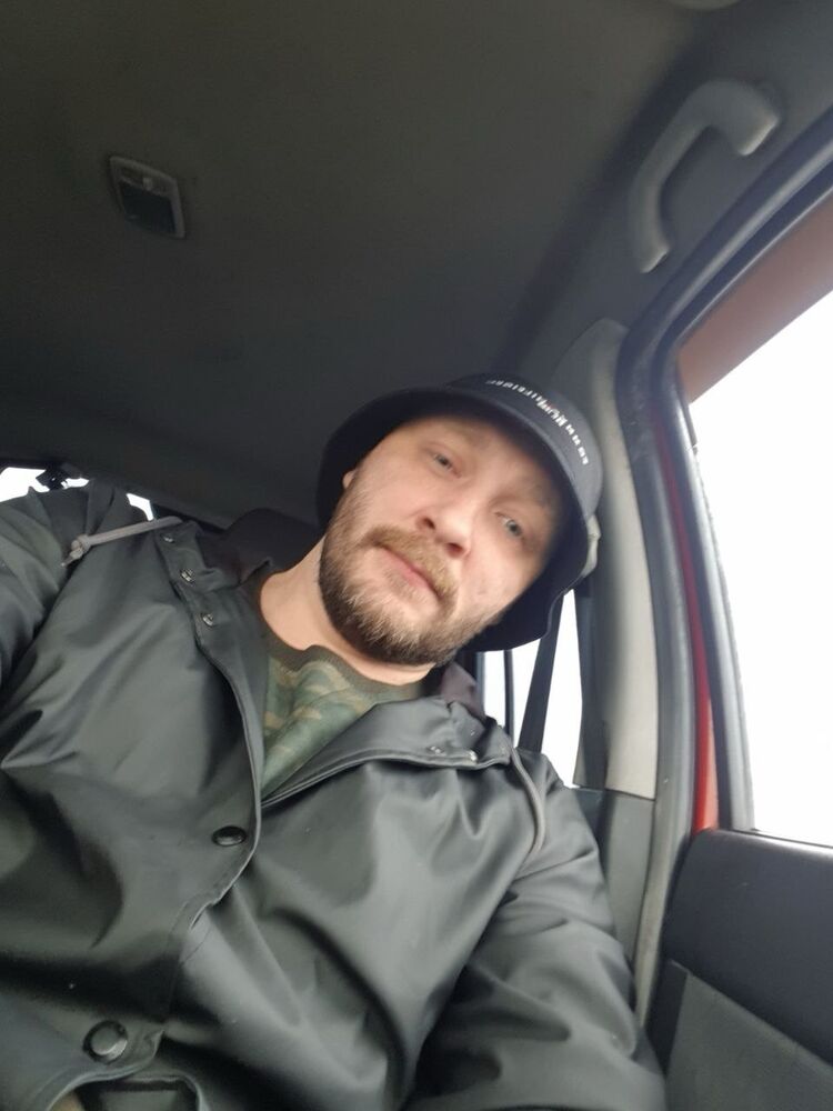  45683261  Oleg, 39 ,    