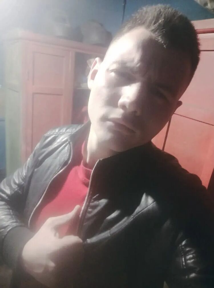 42261001  , 27 ,    