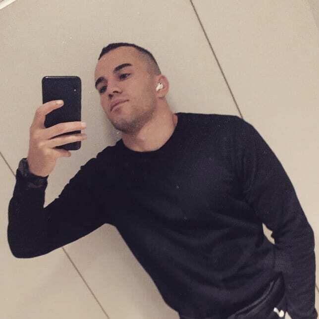  31353081  , 26 ,    