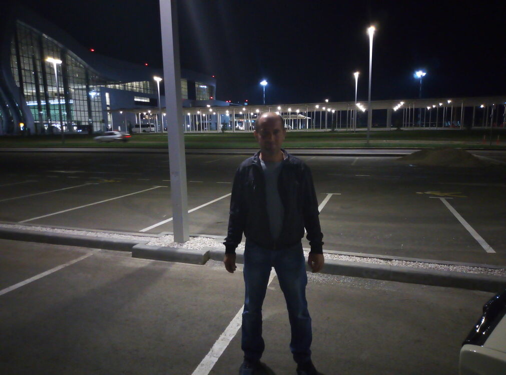  13633471  Eduard, 51 ,    