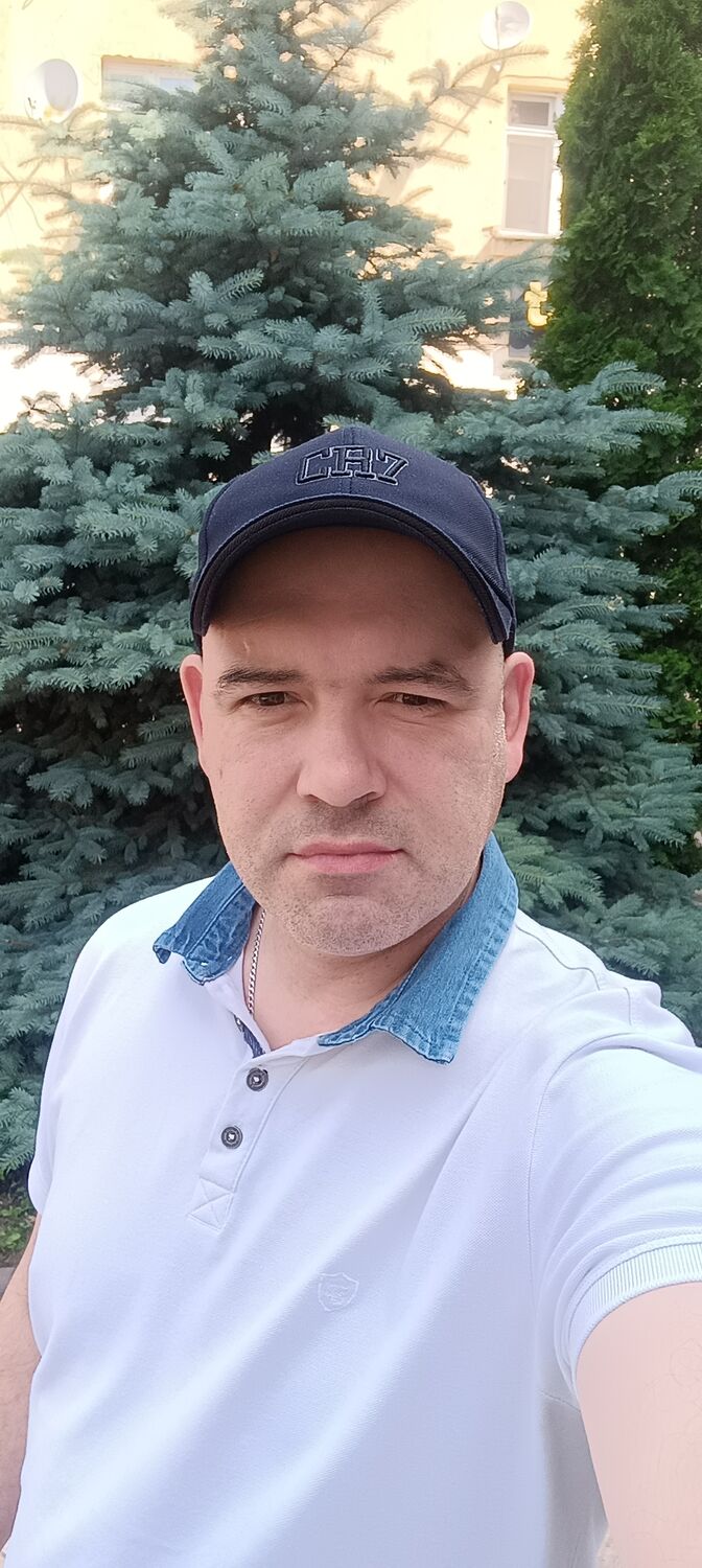  52304761  Andrey, 42 ,    