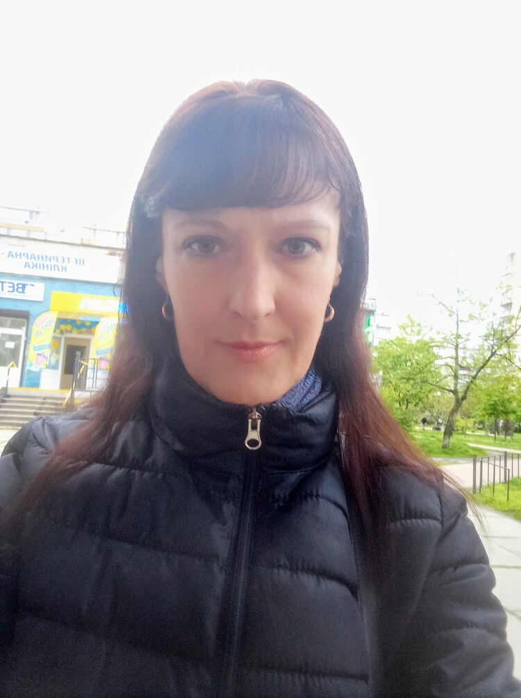  42800271  Nataliia, 45 ,    