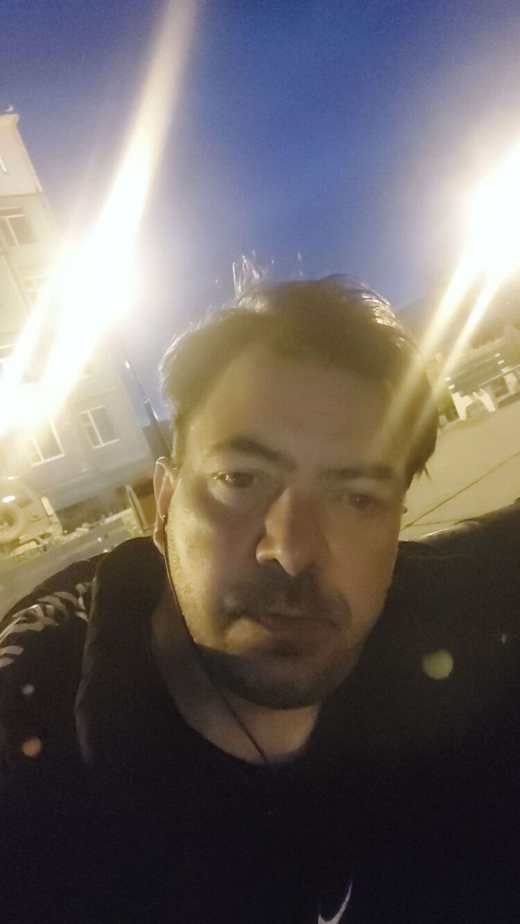  53938291  Aleksandar, 44 ,    